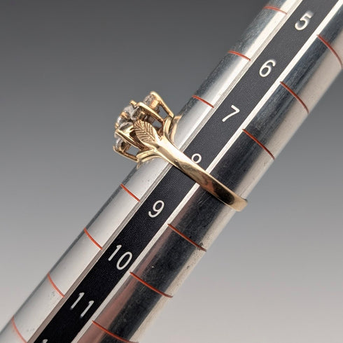 英国ヴィンテージ K9ゴールド キュービックジルコニア フラワーデザインリング(日本8号) 指輪