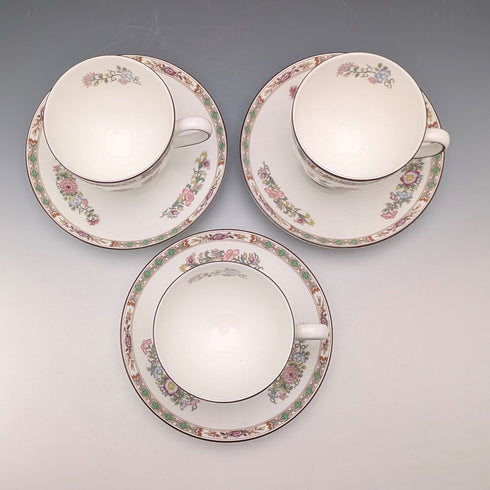 British Vintage Wedgwood "Kutani Crane" Cup & Saucer, Set of 3 (2)