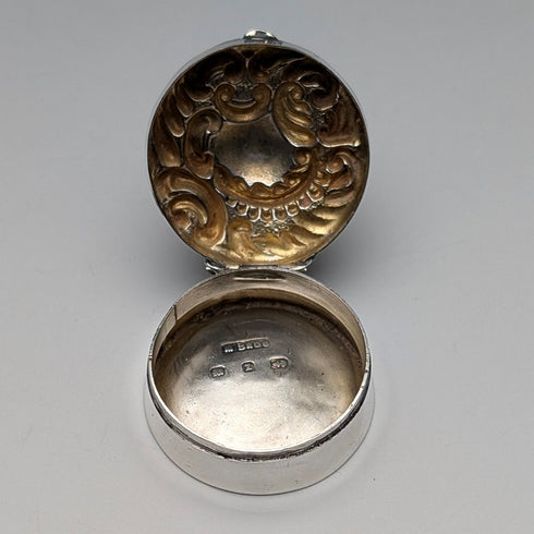 1899年 英国アンティーク 純銀製 小型ピルケース 5.9g M Bros