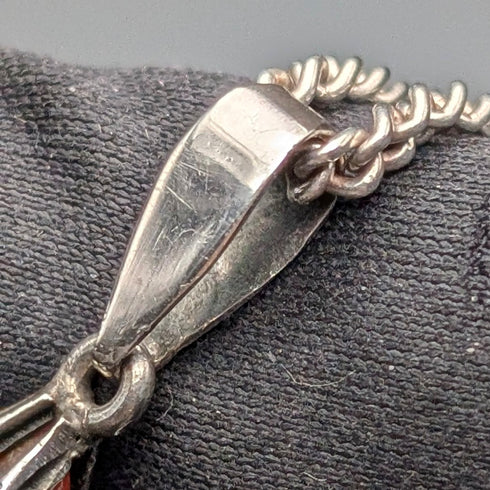 ヴィンテージ ドロップ型レッドストーン ペンダント チェーン付き