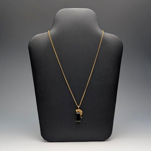 ヴィンテージ 純銀ギルトパンサー台座 グリーンストーン ペンダント