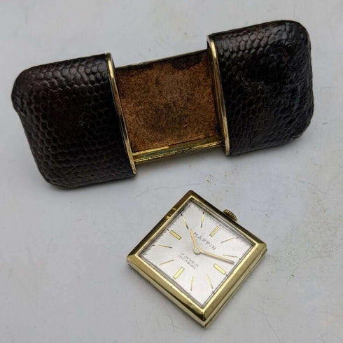 Reloj de bolsillo vintage británico Mappin & Webb, en buen estado de funcionamiento, mecánico, 17 joyas, con estuche de cuero.