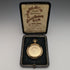 Reloj de bolsillo antiguo Ulysse Nardin, circa 1910, en buen estado de funcionamiento, caja de oro macizo de 18 quilates tipo saboneta, diámetro de 54 mm, 121 g.