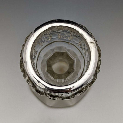 Jarrón de cristal tallado con decoración de plata de ley, antiguedad británica de 1910, 383 g, C C May & Sons