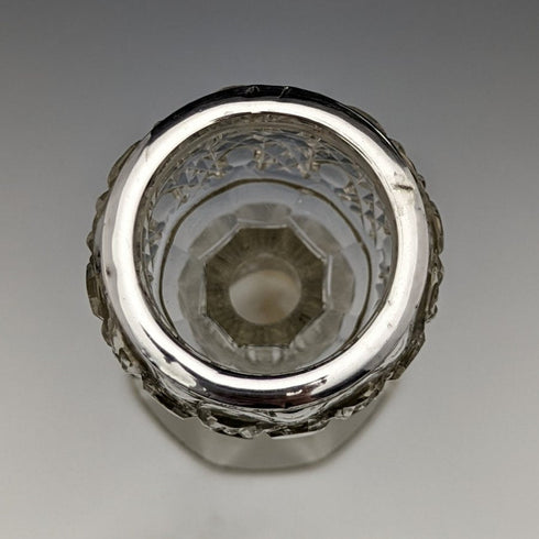 1910 年英國古董純銀裝飾切割玻璃花瓶 383 克 CC May & Sons
