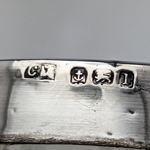 1910 年英國古董純銀裝飾切割玻璃花瓶 383 克 CC May & Sons