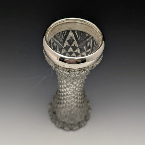 1901 年英國古董純銀裝飾切割玻璃花瓶 598 克 GE Walton & Co