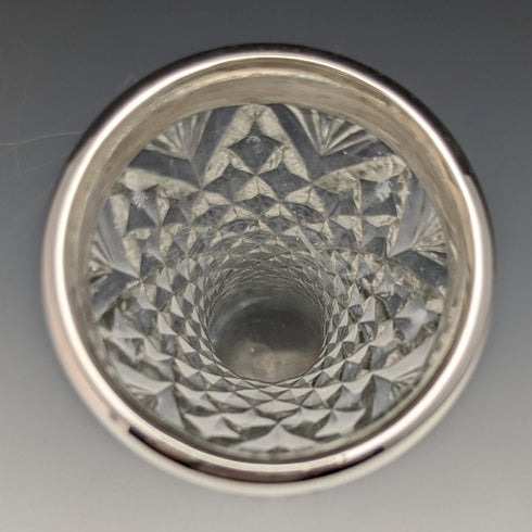 1901 年英國古董純銀裝飾切割玻璃花瓶 598 克 GE Walton & Co