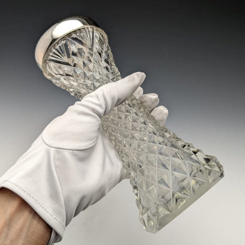 1901 年英國古董純銀裝飾切割玻璃花瓶 598 克 GE Walton & Co