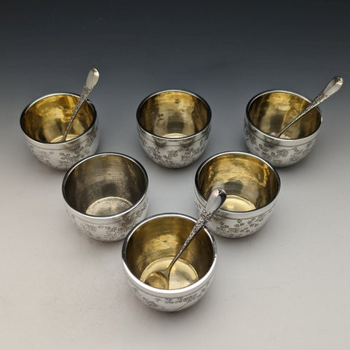 1884 年英國古董純銀(925 銀)一套 6 個鹽罐和 3 個勺子,總計 184 克 Wakely & Wheeler