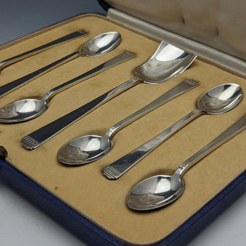 1937 British Vintage Pure Silver (925 Silver) 6 Teaspoons & Sugar Shovel Set in Case Mappin & Webb