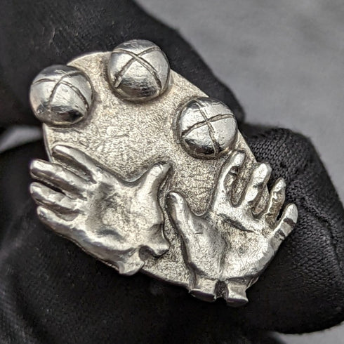 英国ヴィンテージ 純銀(スターリングシルバー)製 ハンドデザイン カフリンクス