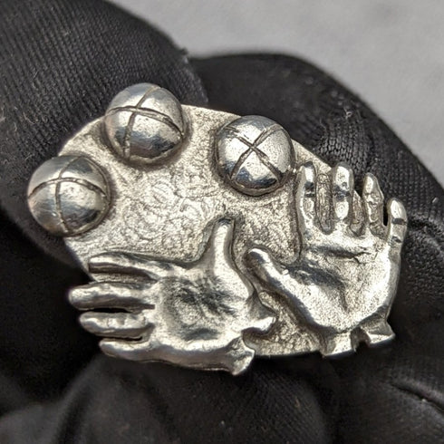 英国ヴィンテージ 純銀(スターリングシルバー)製 ハンドデザイン カフリンクス