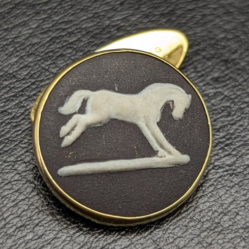 英国ヴィンテージ ウェッジウッド馬レリーフ 純銀製 カフリンクス ゴールド装飾