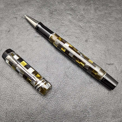 英国製 パーカー(PARKER) デュオフォールド ローラーボールペン グリーンチェック 箱入り