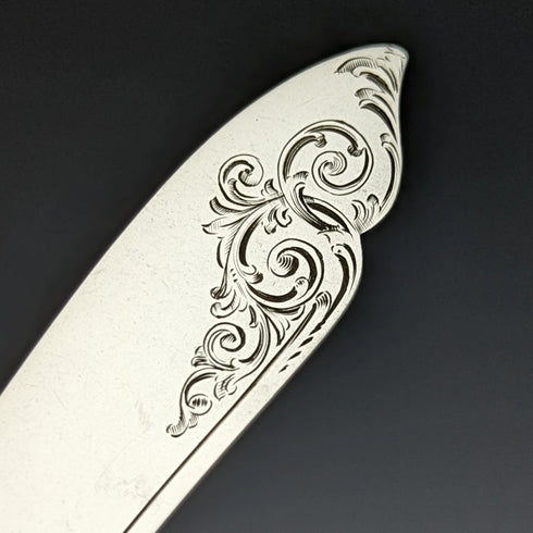 1875年 英国アンティーク フィッシュカトラリーセット 4x2 純銀ブレード 白蝶貝ハンドル トレー入り