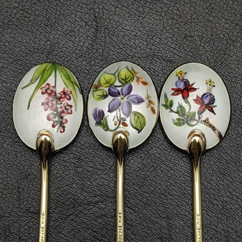 1963 British vintage sterling silver teaspoon set of 6 in enamel gold plated case