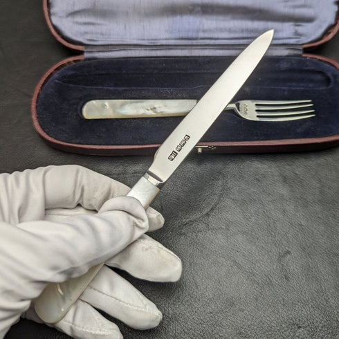 1915年 英国アンティーク フルーツカトラリーセット 純銀ブレード 白蝶貝ハンドル BOX入り②