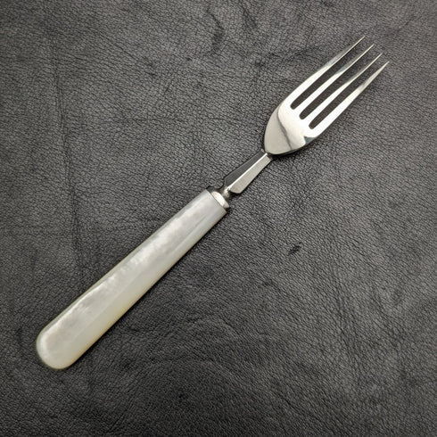 1915年 英国アンティーク フルーツカトラリーセット 純銀ブレード 白蝶貝ハンドル BOX入り①