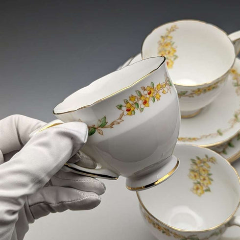 1940 British Gladstone teacup trio 3 sets