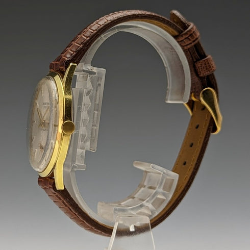 British vintage Benson men's wristwatch gold plated case 17 stones works well