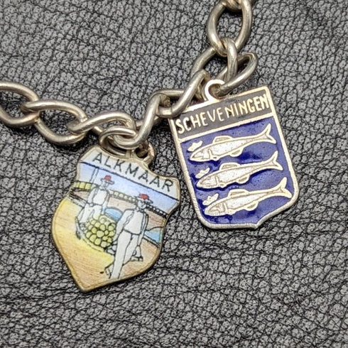 British vintage sterling silver charm bracelet 21g