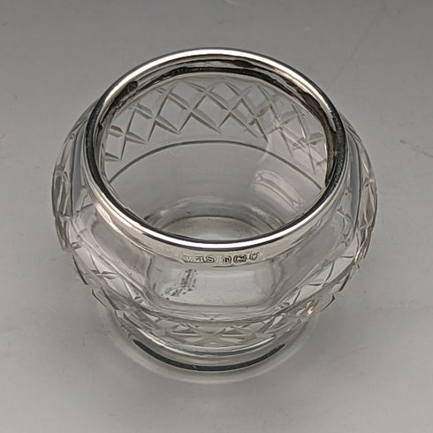 1923 British antique cut glass salt cellar pure silver decoration 61g