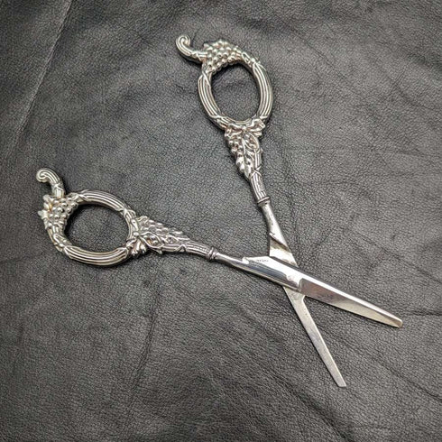1963 British Vintage Sterling Silver Handle Grape Scissors 61g