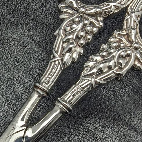 1963 British Vintage Sterling Silver Handle Grape Scissors 61g