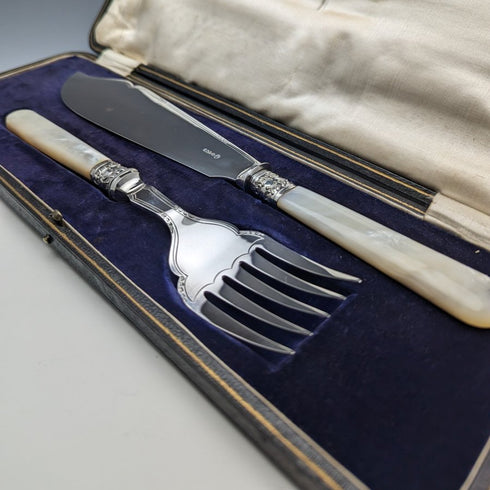 英国ヴィンテージ 白蝶貝ハンドル シルバープレート製 フィッシュサーバーセット ケース入