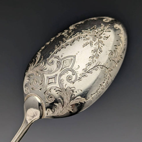 1894年 英国アンティーク 純銀製スプーン 細密彫刻 ケース入