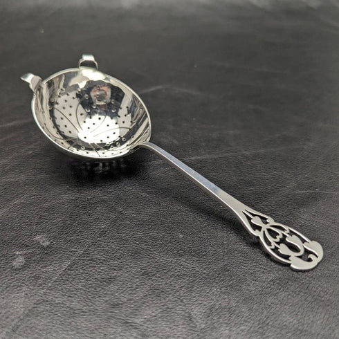 1917年 英国アンティーク 純銀製ティーストレーナー