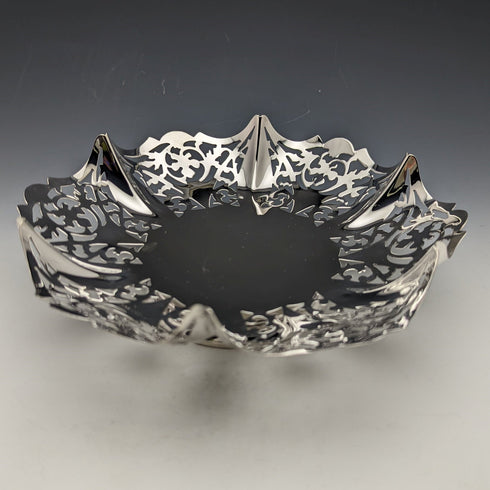 1936 年英國老式純銀(925 銀)帶柄鏤空碗 196 克 Viners