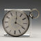 Reloj de bolsillo antiguo para dama, de fabricación suiza, en buen estado de funcionamiento, con caja de plata con grabado floral y cuerda por llave.