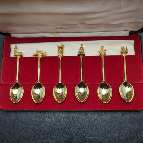 British vintage gold plated teaspoon set of 6 in a case