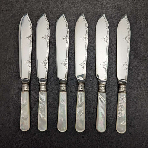1930 British Vintage White Mother of Pearl Handle Dessert Cutlery Set 6x2 in Leather Case