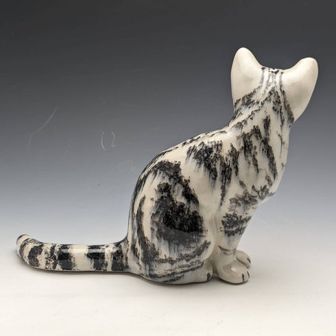 【新品】英国ウィンスタンレイ ケンジントンキャット 青目サバトラ 陶器製フィギュリン(サイズ2)