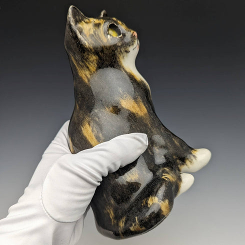 英国ウィンスタンレイ ケンジントンキャット サビ猫 陶器製フィギュリン(サイズ2)