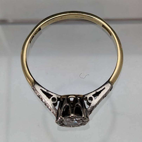 British vintage accessories 18K gold ring 0.25ct diamond HL Brown