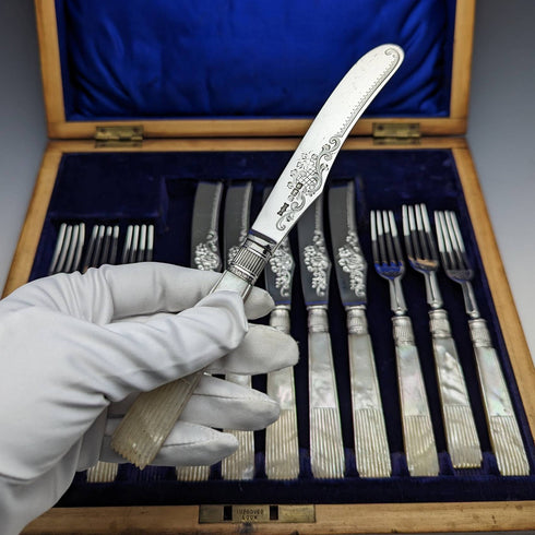 1907年 英国アンティーク 白蝶貝ハンドル 純銀ブレード カトラリー6ペアセット 木箱入り