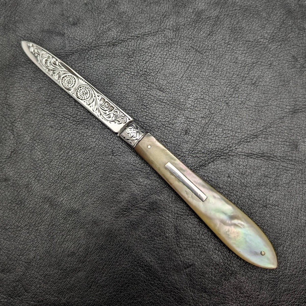 1902年 英国アンティーク 白蝶貝ハンドル 純銀彫刻ブレード 折りたたみペンナイフ