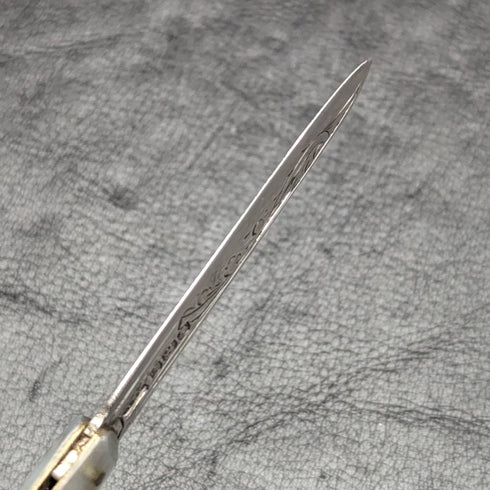 1924 年英國古董白珍珠貝殼手柄純銀雕刻刀片折疊筆刀