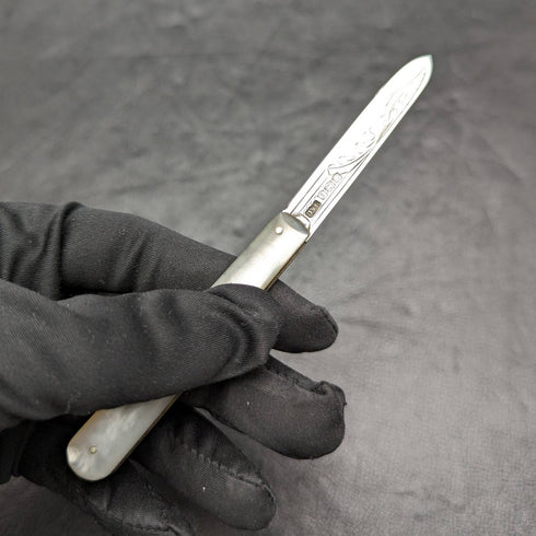 1924 年英國古董白珍珠貝殼手柄純銀雕刻刀片折疊筆刀