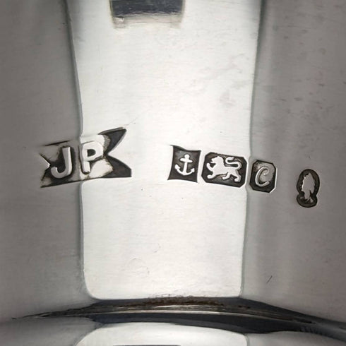 1977 英國復古切割玻璃橢圓形醒酒器純銀裝飾 1750 克