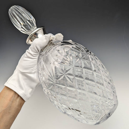 1977 英國復古切割玻璃橢圓形醒酒器純銀裝飾 1750 克