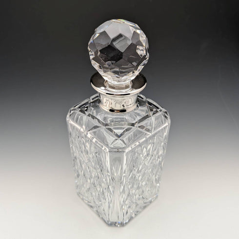 1977年 英国ヴィンテージ カットガラス 角型デキャンタ 純銀装飾 2000g