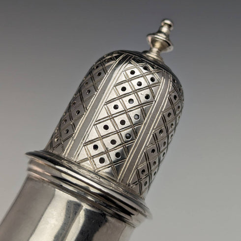 1946 British Vintage Sterling Silver Pepperette Seasoning Container