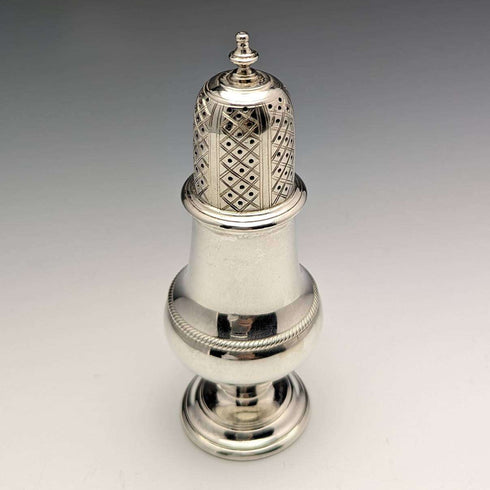 1946 British Vintage Sterling Silver Pepperette Seasoning Container