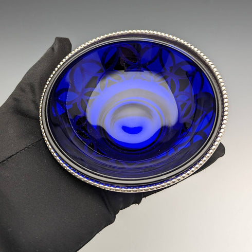 帶藍色玻璃內膽的英國復古銀盤