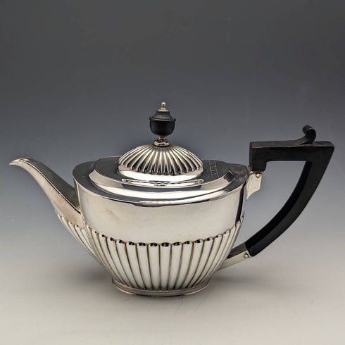 1902 British antique pure silver (925 silver) teapot 508g Goldsmiths&Silversmiths